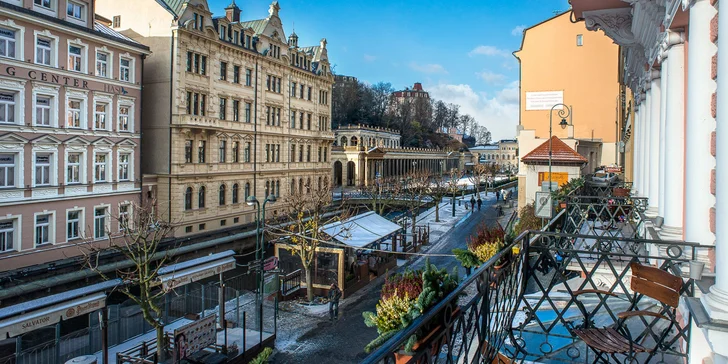Pobyt v centre Karlových Varov s výhľadom na kolonádu: historický hotel, wellness aj procedúry