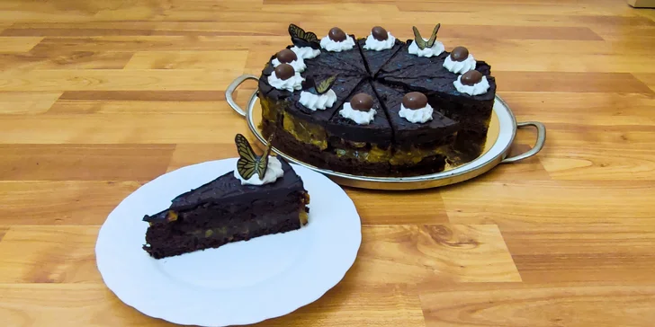 Lahodné zákusky či torty z cukrárne Fajnotka až ku vám domov!