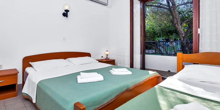 Krásna dovolenka na ostrove Hvar: plne vybavený apartmán s kuchyňou a terasou až pre 8 osôb