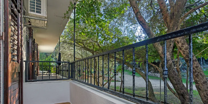 Krásna dovolenka na ostrove Hvar: plne vybavený apartmán s kuchyňou a terasou až pre 8 osôb