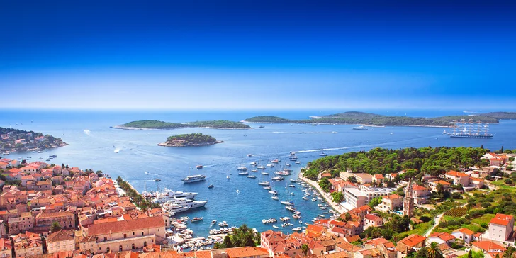 Krásna dovolenka na ostrove Hvar: plne vybavený apartmán s kuchyňou a terasou až pre 8 osôb