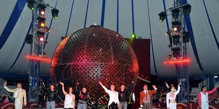 Vstupenka pre 2 os. na Circus Louis Knie vo Viedni