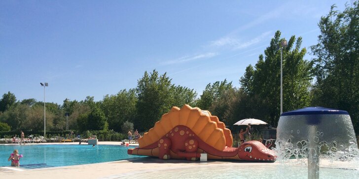 Letná dovolenka v Taliansku: mobilný domček pre 5 osôb, kemp s vlastnou plážou a bazénmi