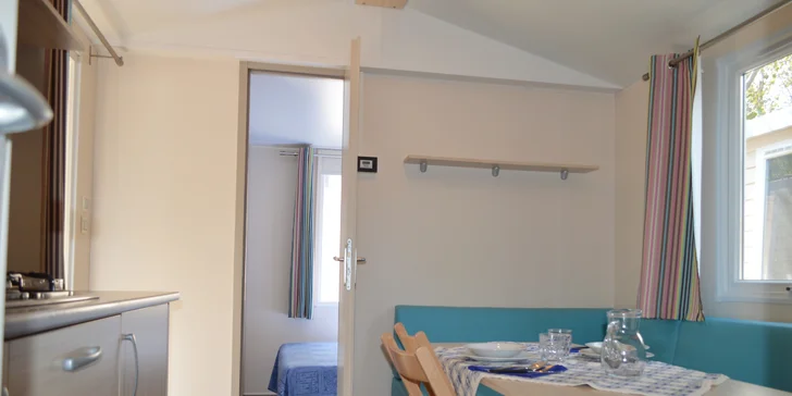 Letná dovolenka v Taliansku: mobilný domček pre 5 osôb, kemp s vlastnou plážou a bazénmi