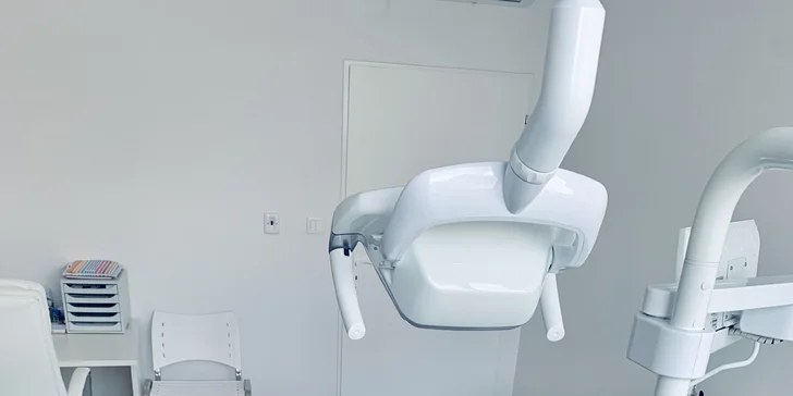 Dentálna hygiena s pieskovaním a k tomu kefka CURAPROX