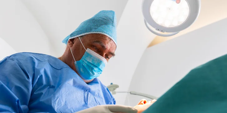 Chirurgická korekcia odstávajúcich uší v modernej klinike Magnifica Clinic