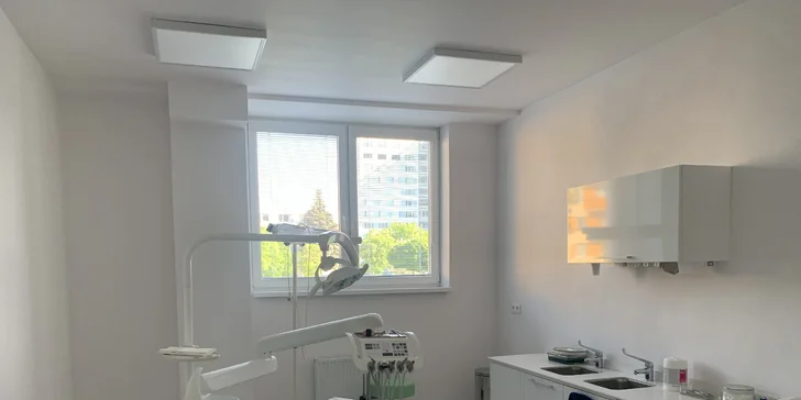 Dentálna hygiena s pieskovaním a k tomu kefka CURAPROX