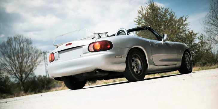 Zažite adrenalínovú LEKCIU DRIFTU s Lady Hoonigan na vozidle podľa vlastného výberu
