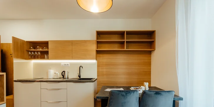 Pobyt v nových, luxusne zariadených apartmánoch v Nízkych Tatrách s každodenným vstupom do privátneho wellness