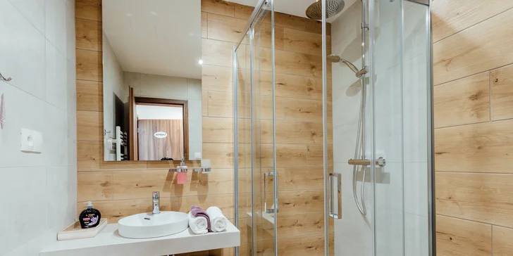 Pobyt v nových, luxusne zariadených apartmánoch v Nízkych Tatrách s každodenným vstupom do privátneho wellness