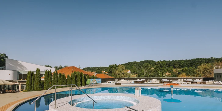Rodinná dovolenka v Chorvátsku: 4* hotel s polpenziou, termálne bazény a aquapark