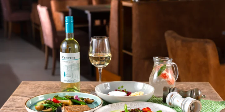 Otvorený voucher v Savage Bistro a k tomu Prosecco, víno či dezert zdarma