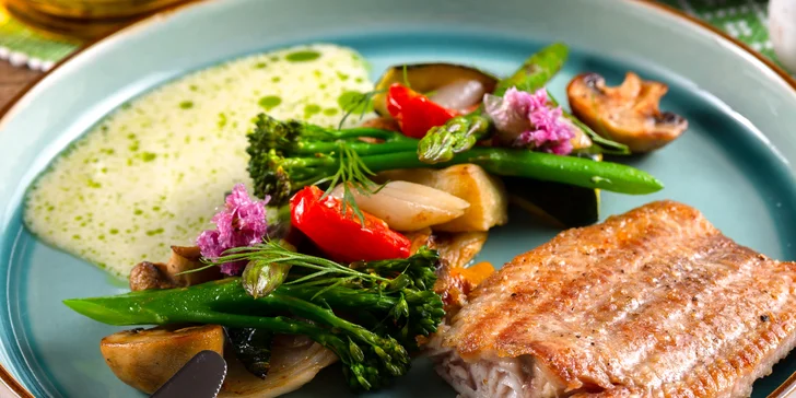 Otvorený voucher v Savage Bistro a k tomu Prosecco, víno či dezert zdarma