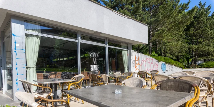 Otvorený voucher v Savage Bistro a k tomu Prosecco, víno či dezert zdarma