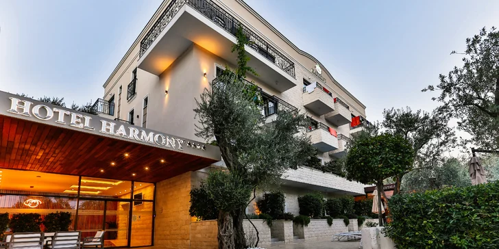 Odpočinkový pobyt v Čiernej Hore: 4* hotel s bufetovou polpenziou a vyhrievaným bazénom