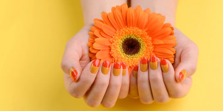Gélové nechty (nové i dorábka) alebo denné či večerné líčenie vo Verka Lendy Nails