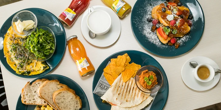 Quesadilla či bohaté raňajkové menu s kávou a džúsom počas celého dňa