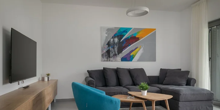 Ubytovanie vo vile s bazénom na Makarskej riviére, kde sú nádherné pláže