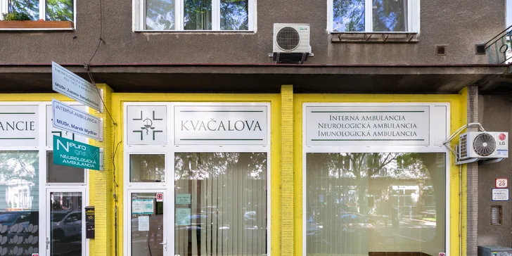 Aplikácia botulotoxínu DYSPORT do oblasti medziobočia, čela alebo okolia očí