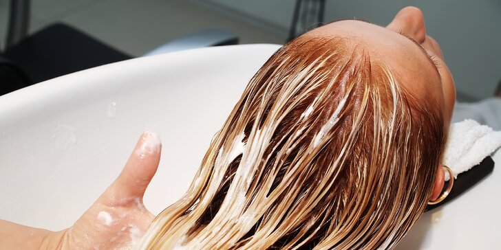 Podstrihnutie vlasov a botoxová kúra pre krásne a zdravé vlasy
