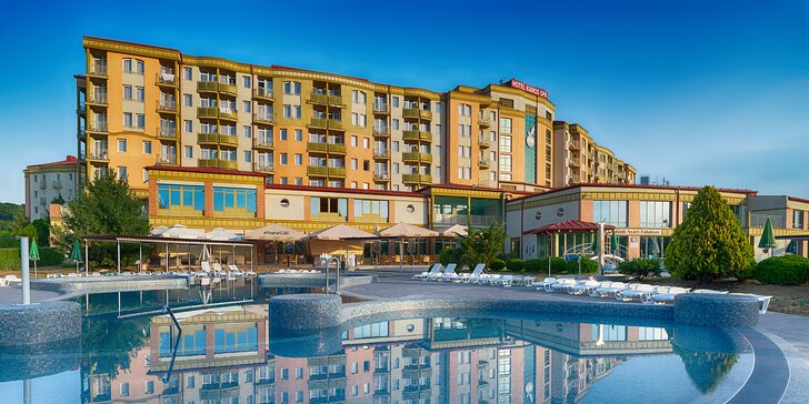Wellness pobyt v 4* hoteli Karos Spa s polpenziou a bohatým programom pre deti