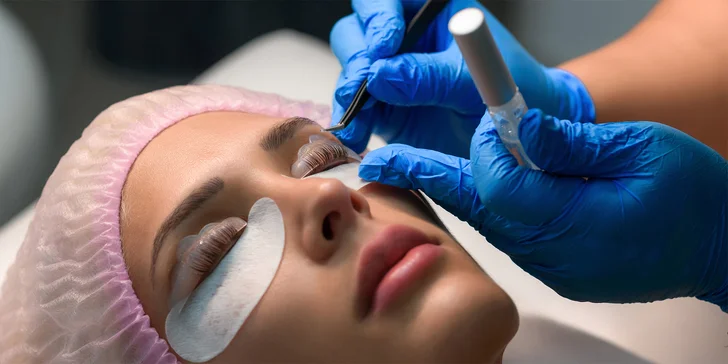 Lash lift či mikromasáž očného okolia v salóne Divine