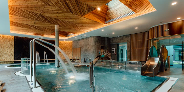 Aqua relax v Hoteli SOREA*** SNP v Jasnej: rekonštruovaný wellness s viacerými bazénmi, saunami a polpenziou priamo pod Chopkom
