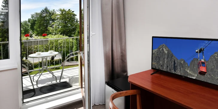 Horská turistika v Tatrách: pobyt v novozrekonštruovanom hoteli s raňajkami aj wellness v nádhernej prírode Tatranskej Lomnice