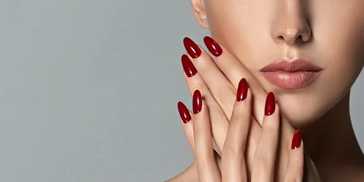 Krásne ruky s profesionálnou Shellac manikúrou v ESTÉM Beauty Clinic