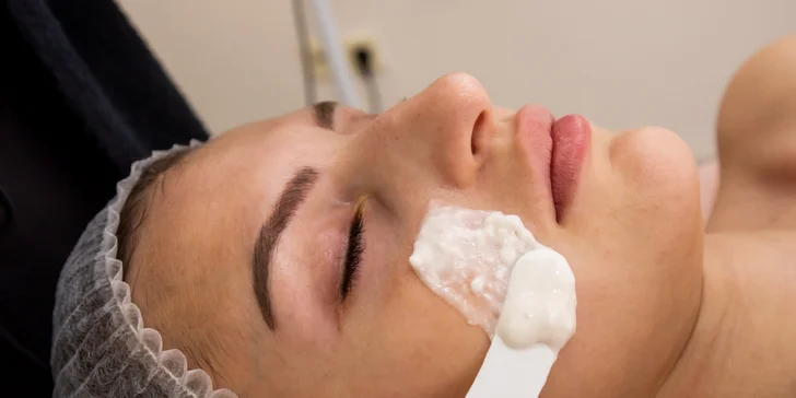 Kompletné ošetrenie pleti alebo aj masáž tváre v Belleza beauty
