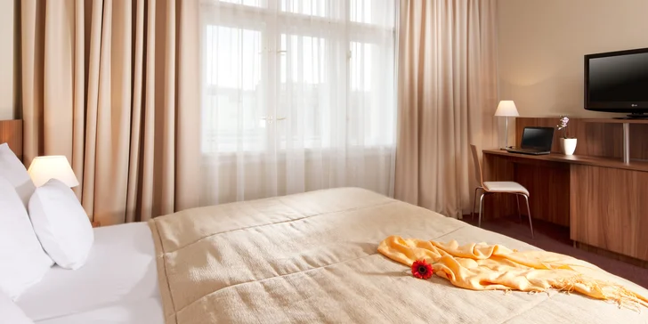 Pobyt v historickom centre Prahy: 4* hotel s raňajkami aj luxusným pohostením s fľašou sektu