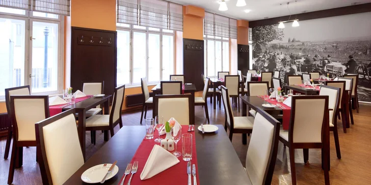 Pobyt v historickom centre Prahy: 4* hotel s raňajkami aj luxusným pohostením s fľašou sektu