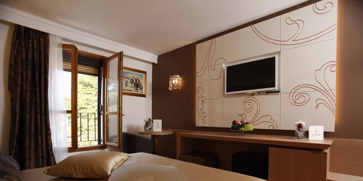 Dovolenka v Chorvátsku: 4* hotel v Novigrade s raňajkami a wellness, 80 metrov od pláže