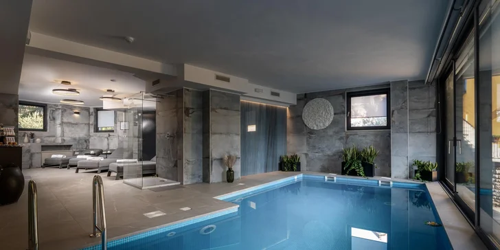 Dovolenka v Chorvátsku: 4* hotel v Novigrade s raňajkami a wellness, 80 metrov od pláže