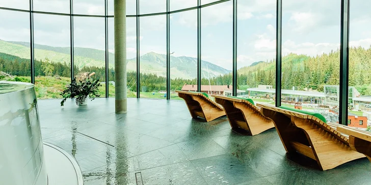 Aqua relax v Hoteli SOREA*** SNP v Jasnej: rekonštruovaný wellness s viacerými bazénmi, saunami a polpenziou priamo pod Chopkom