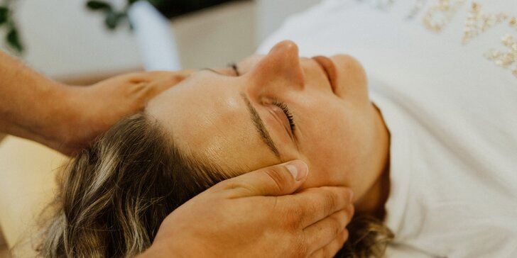 RELAX masážny balíček: Sviečková hrejivá masáž, masáž hlavy a reflexná masáž chodidiel