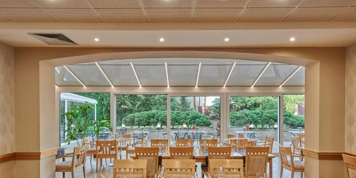 Pobyt medzi vinicami na južnej Morave: hotel s raňajkami, bowlingom a jesenným wellness
