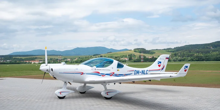 Let ponad hrady a zámky, nočný let či let do Salzburgu novým lietadlom WT9 DYNAMIC LSA alebo VIPER SD4 NIGHT-VFR aj s možnosťou pilotovania
