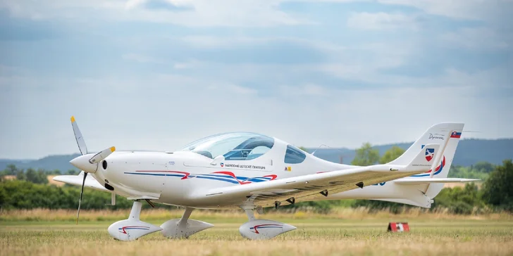Let ponad hrady a zámky, nočný let či let do Salzburgu novým lietadlom WT9 DYNAMIC LSA alebo VIPER SD4 NIGHT-VFR aj s možnosťou pilotovania