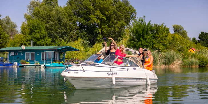 Privátna plavba loďkou: netradičná romantika vo dvojici, rodinný výlet, fotenie, teambuilding aj rozlúčka so slobodou