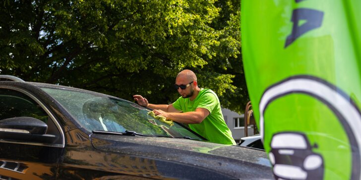 Mobilná autoumyvárka: Čistenie auta, ktoré šetrí čas aj prírodu