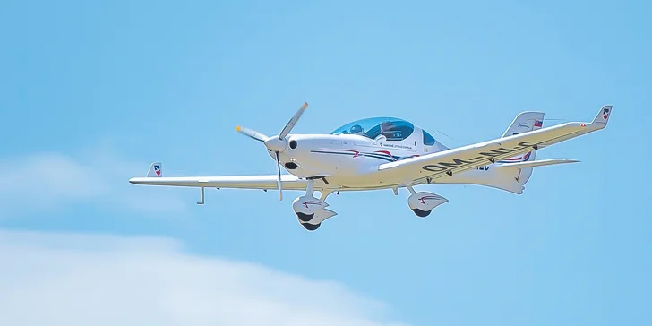 Vyhliadkový let novým lietadlom WT9 DYNAMIC LSA alebo VIPER SD4 NIGHT-VFR aj s možnosťou pilotovania pre 1 osobu
