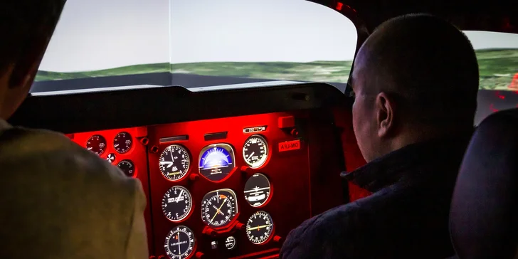 Doprajte si jedinečný letecký zážitok a preleťte sa na leteckom simulátore ELITE EVOLUTION BEECHCRAFT BARON 58!