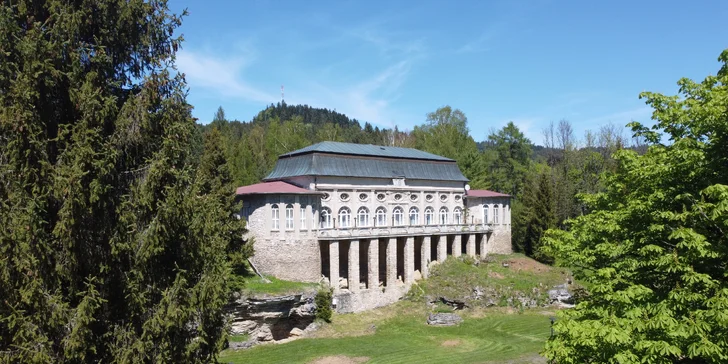 Kúpeľný pobyt so vstupom do bazéna, wellness aj polpenziou