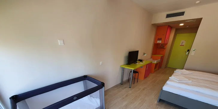 Letný pobyt pri Balatone s raňajkami v letovisku Siófok len 100 m od bezplatnej pláže Ezüstpart