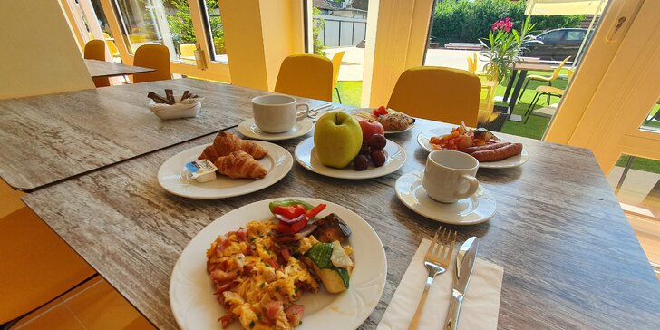Letný pobyt pri Balatone s raňajkami v letovisku Siófok len 100 m od bezplatnej pláže Ezüstpart