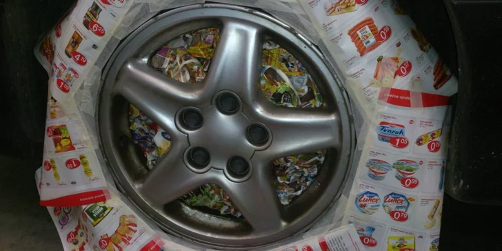 Striekanie áut alebo kolies ochranným nástrekom -   Plasti Dip® a RACER DIP®