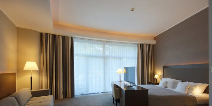 Dovolenka pri Balte: 5* hotel so súkromnou plážou, polpenzia aj neobmedzený vstup do termálneho wellness