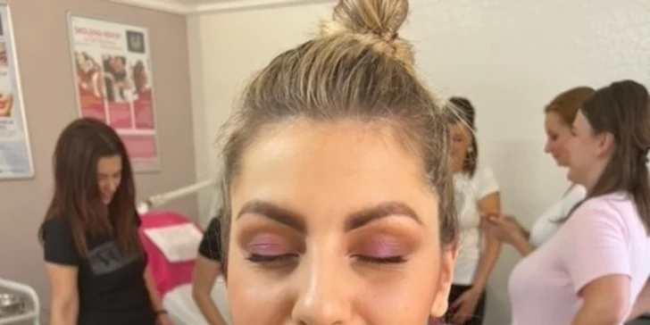Gélové nechty (nové i dorábka) alebo denné či večerné líčenie vo Verka Lendy Nails