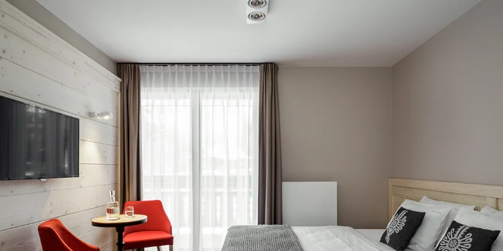 Príjemný oddych v Zakopanom: moderný hotel s komfortnými izbami, raňajkami či polpenziou